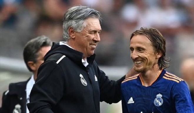 被迫走边线 被迫走边线