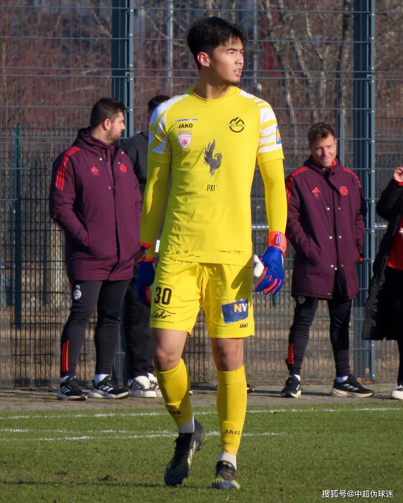 比全队会议 比全队会议